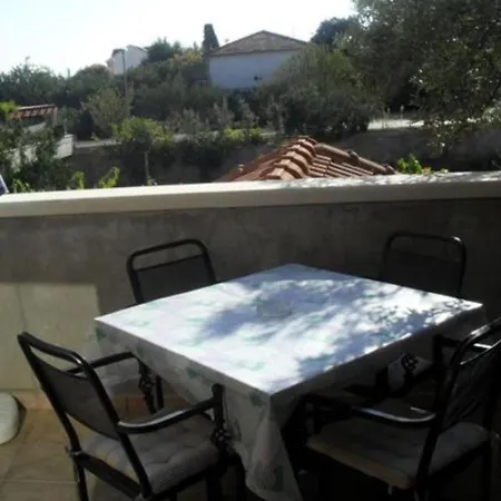 White House Appartement Supetar
