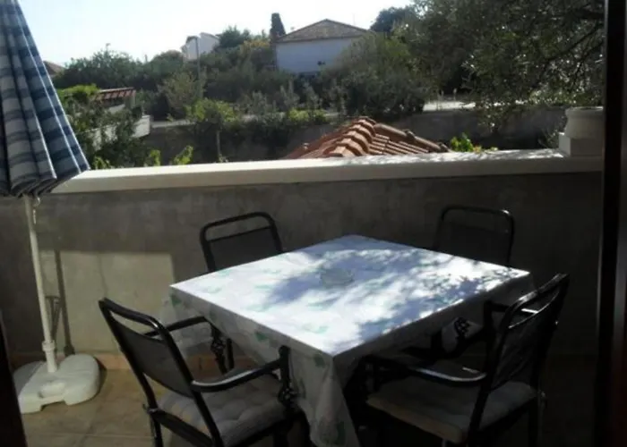 White House Apartman Supetar