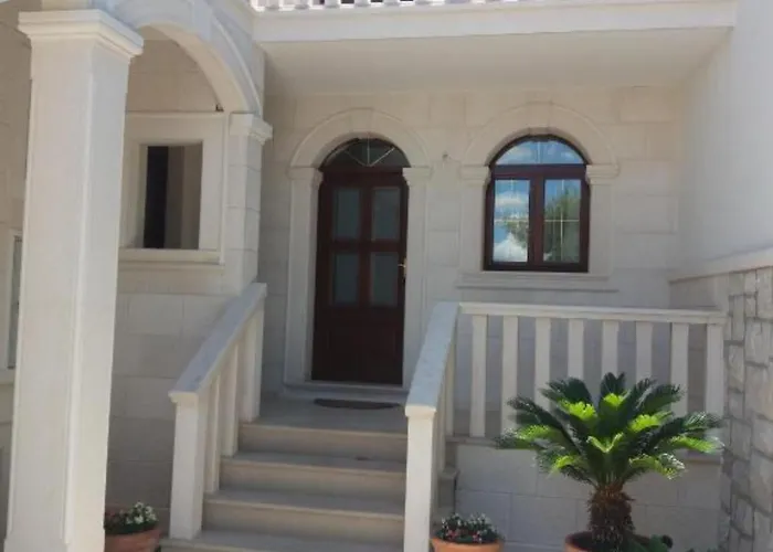 Apartman White House *